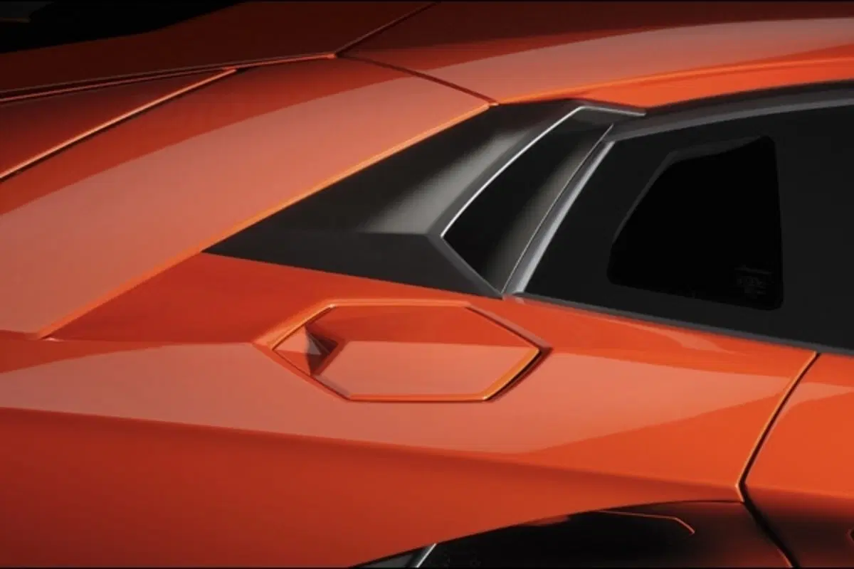 Lamborghini Aventador: due generazioni avanti (25)