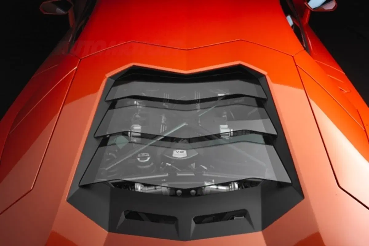 Lamborghini Aventador: due generazioni avanti (31)