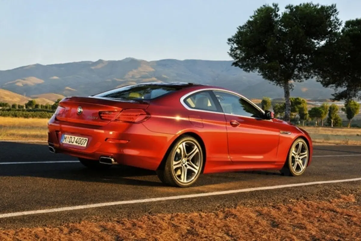 Nuova BMW Serie 6 Coupé (10)
