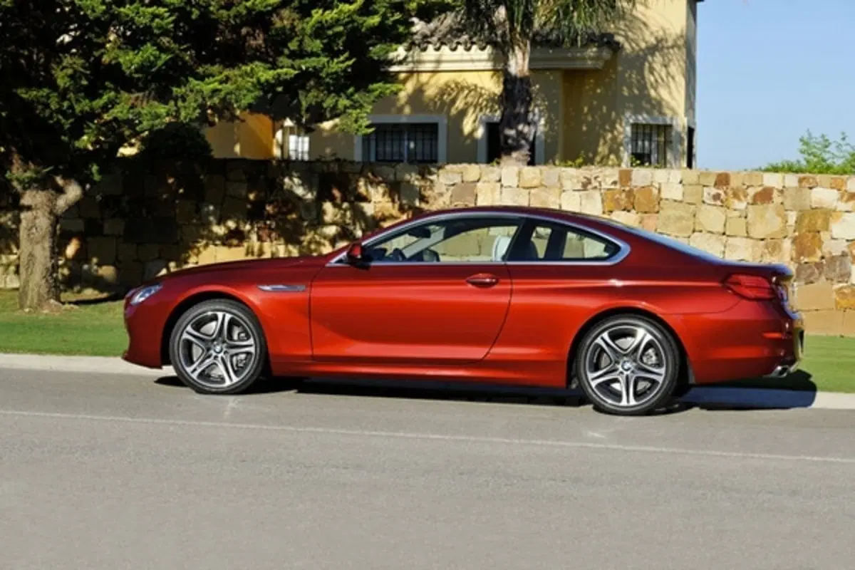 Nuova BMW Serie 6 Coupé (15)