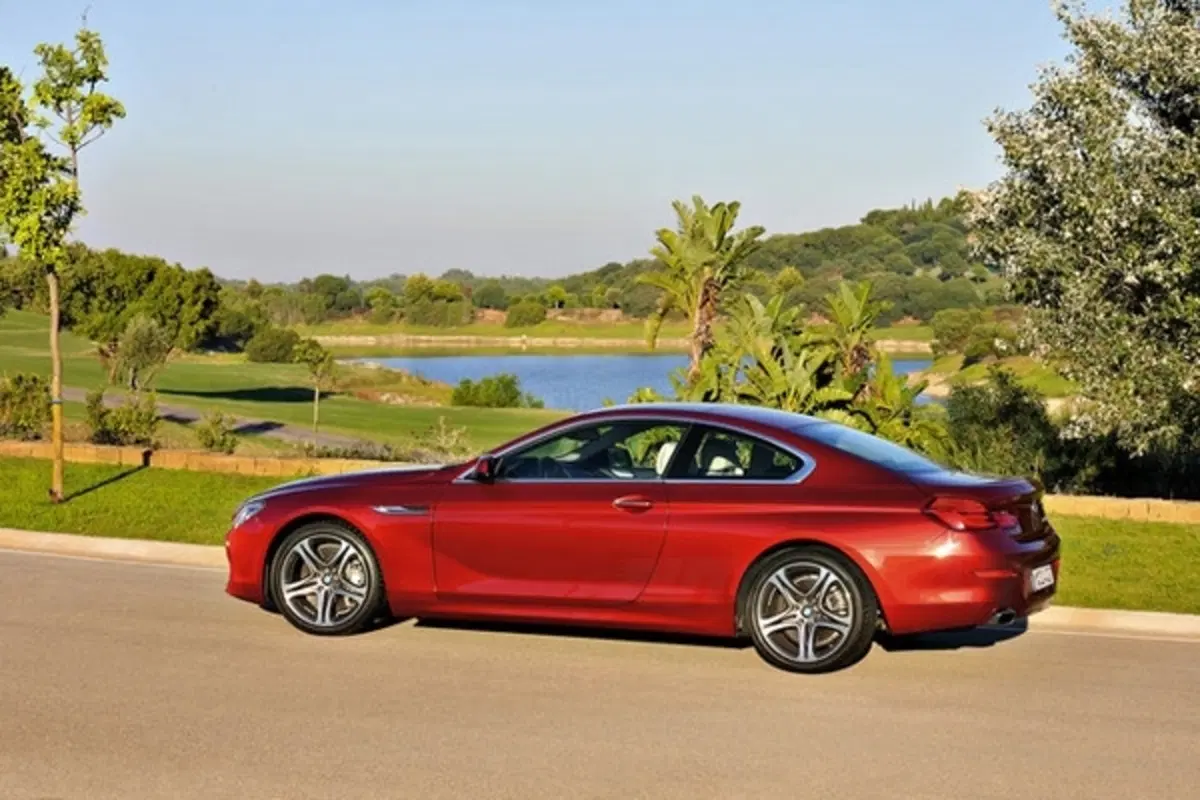 Nuova BMW Serie 6 Coupé (17)