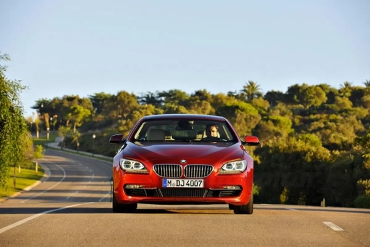 Nuova BMW Serie 6 Coupé (18)