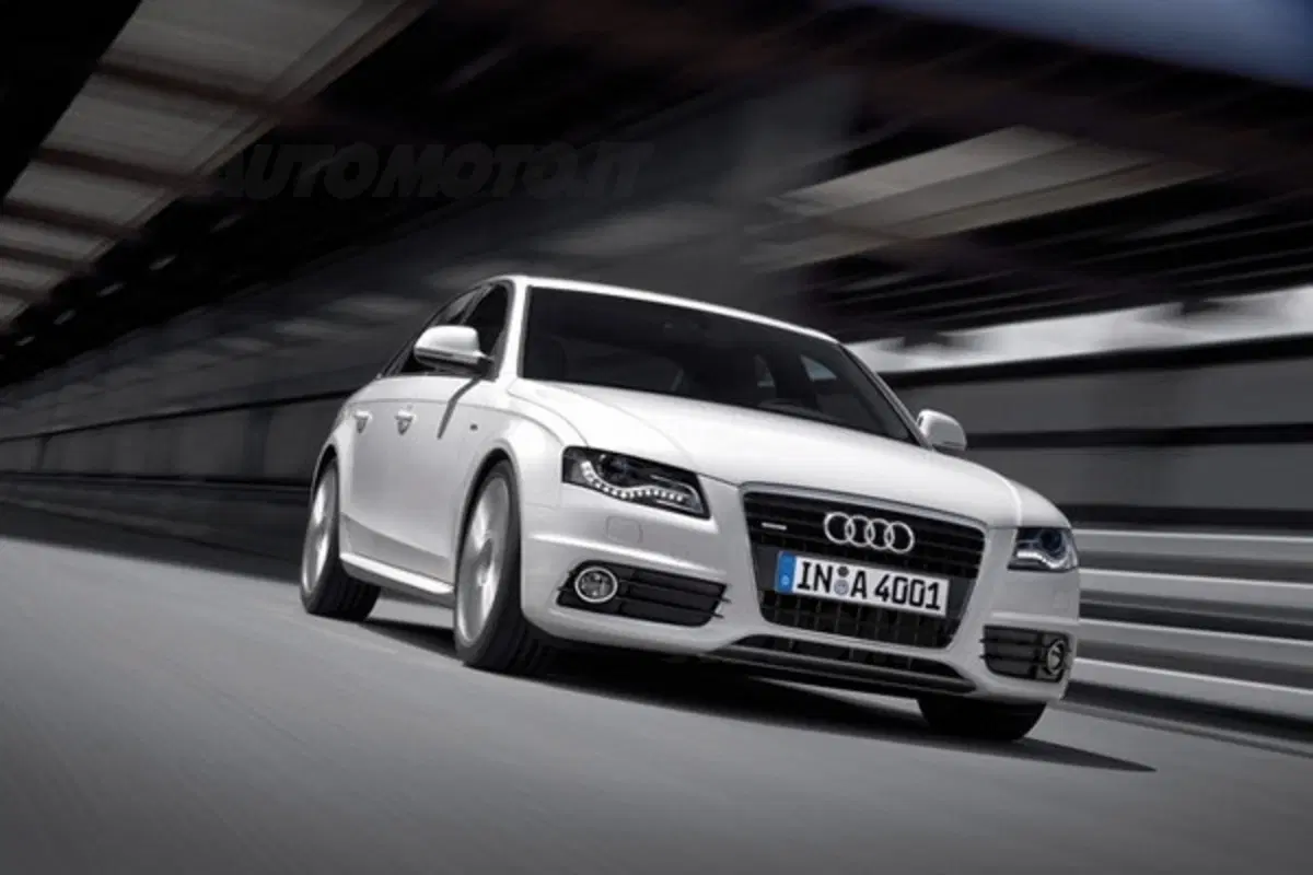 Audi A4 Advanced Plus ed Ambiente Plus (2)