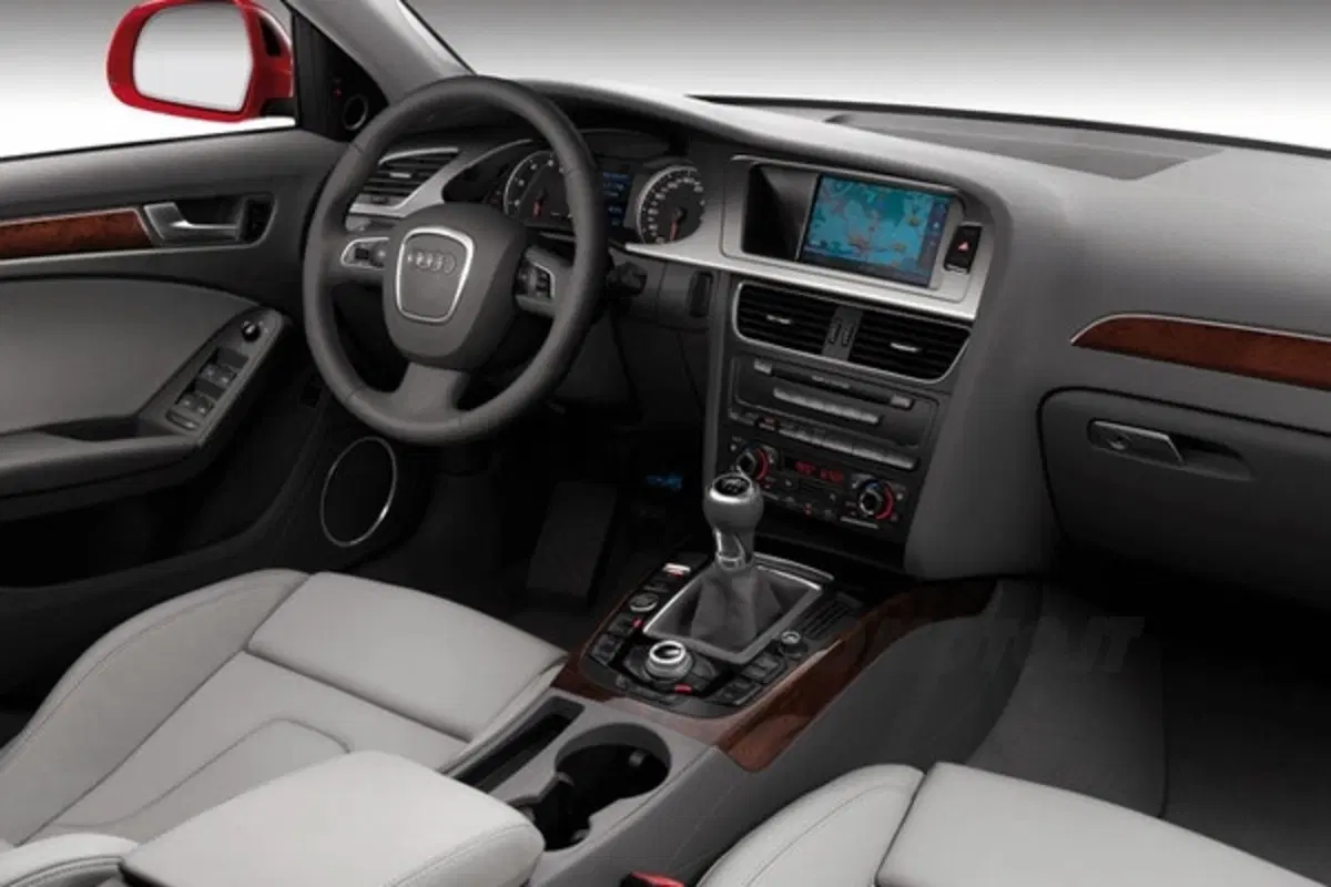 Audi A4 Advanced Plus ed Ambiente Plus (5)