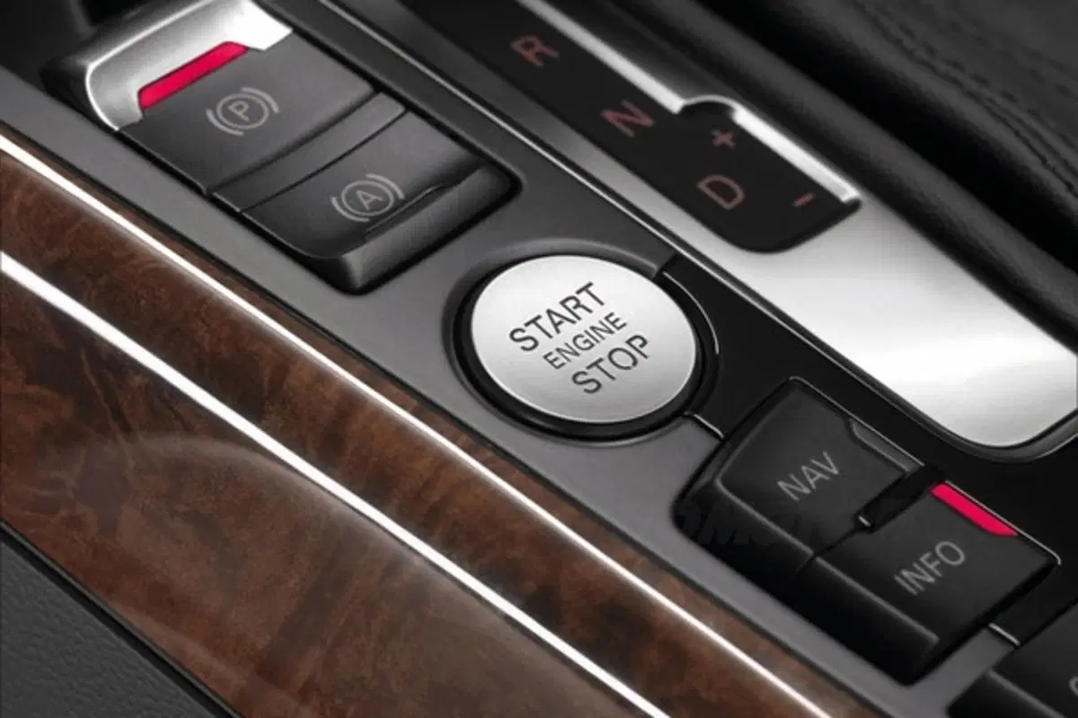 Audi A4 Advanced Plus ed Ambiente Plus (6)