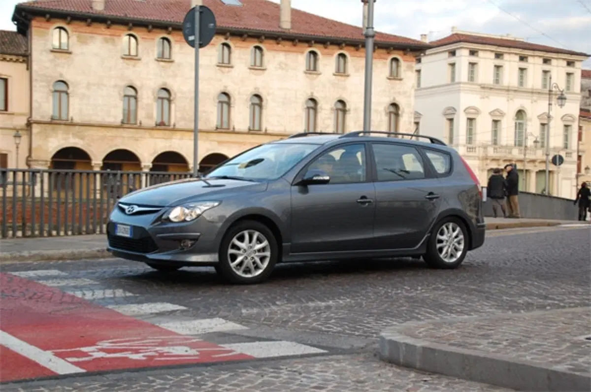Hyundai i30 CW (2)
