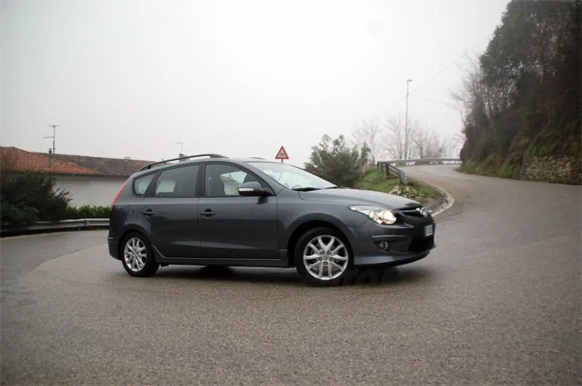 Hyundai i30 CW (6)