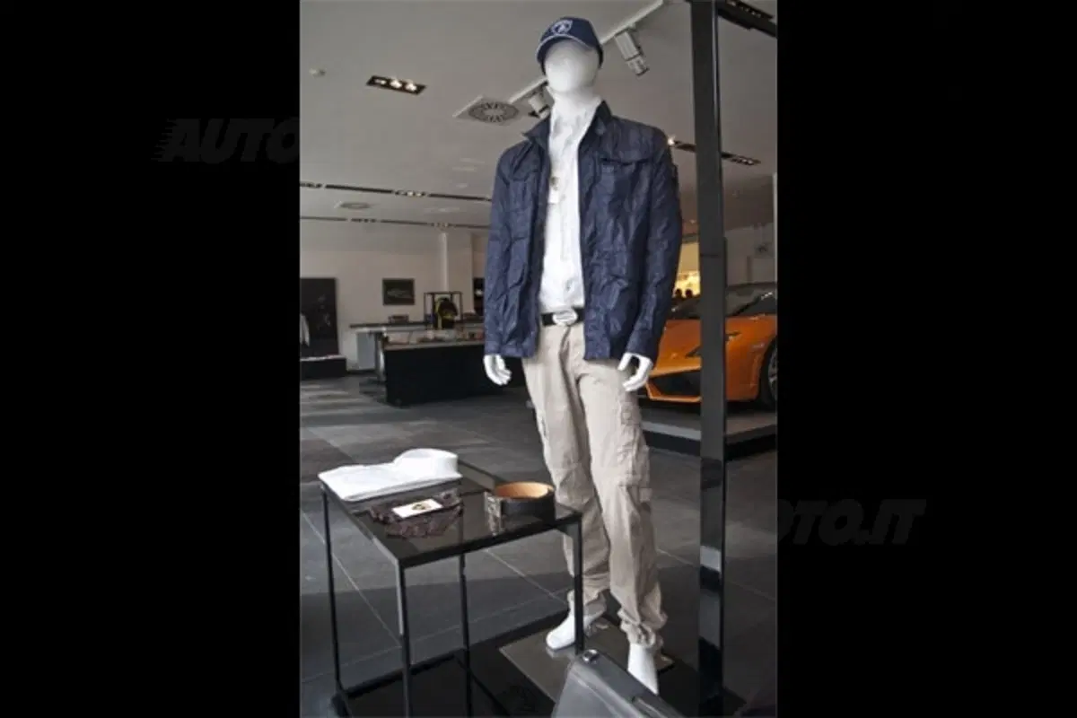 Lamborghini: aperto il primo fashion store a Berlino (2)