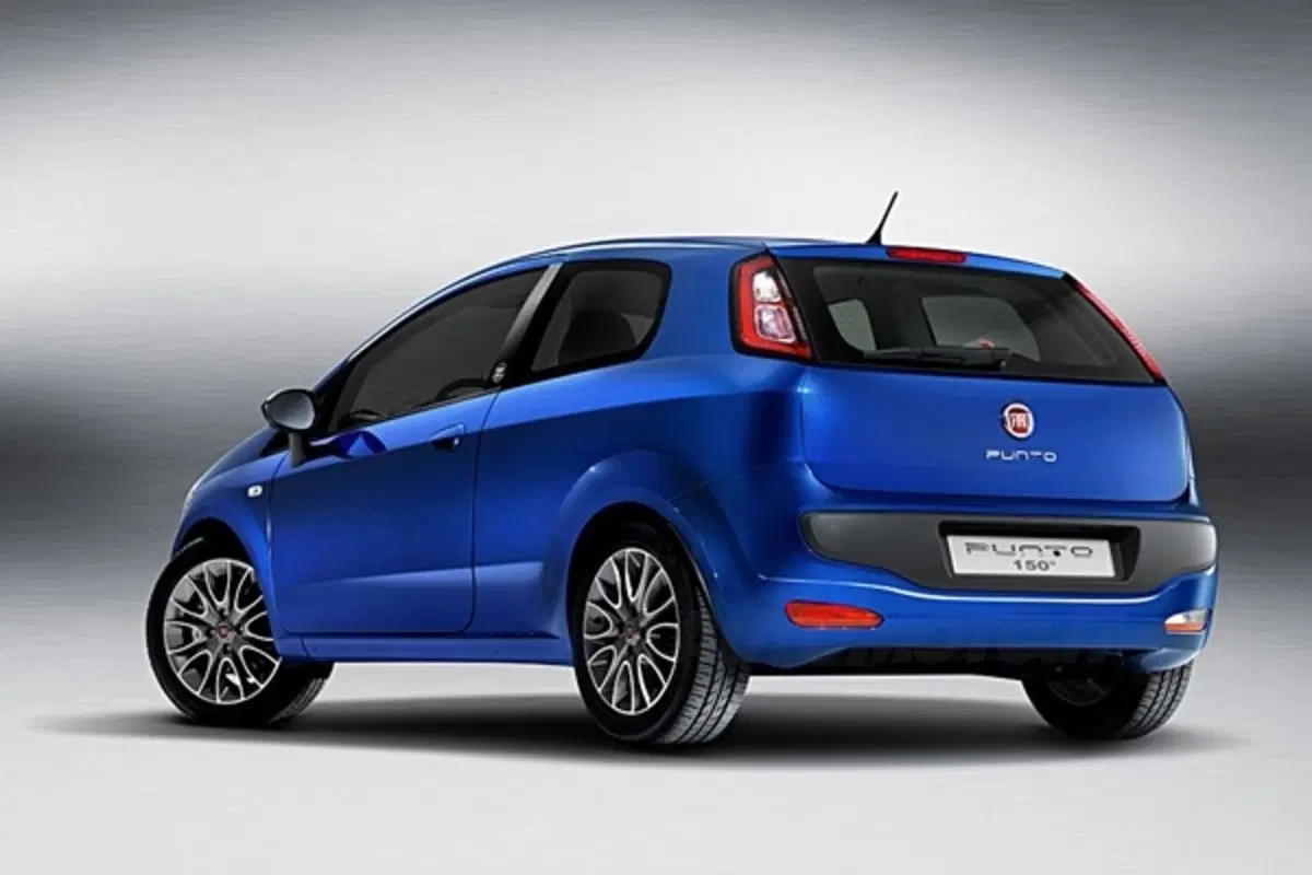 Fiat Punto 150° (2)