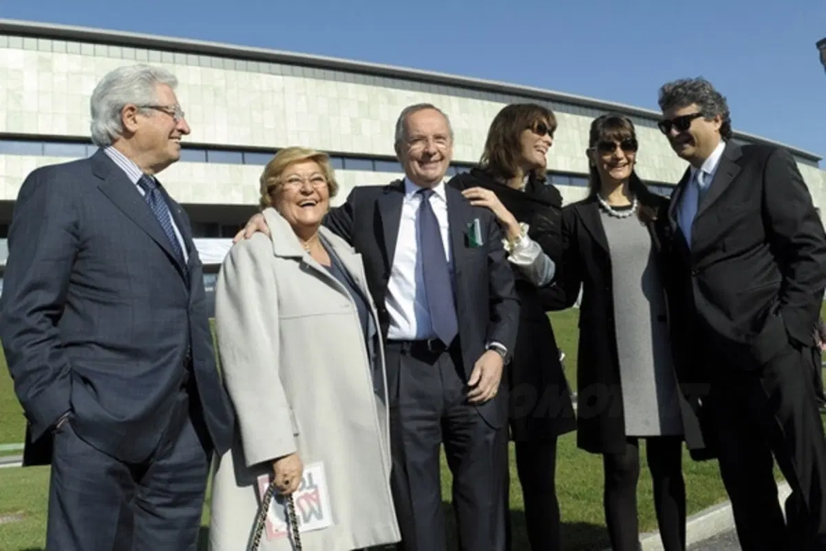 Debutto su strada per la Aventador LP700-4 (7)