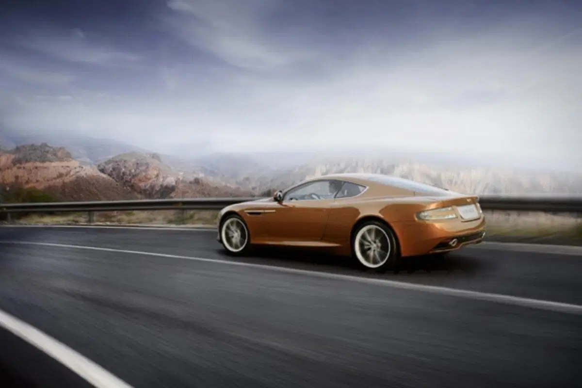 Aston Martin Virage - primo video ufficiale (3)