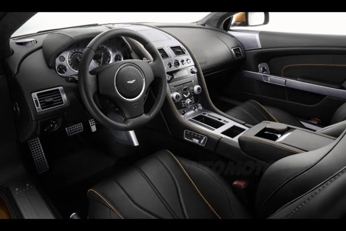 Aston Martin Virage - primo video ufficiale (19)