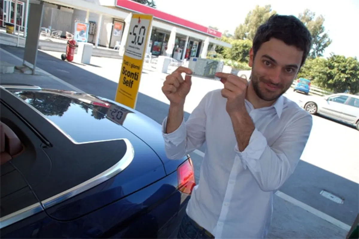 Benzina: sale il prezzo alla pompa in favore del Cinema (4)