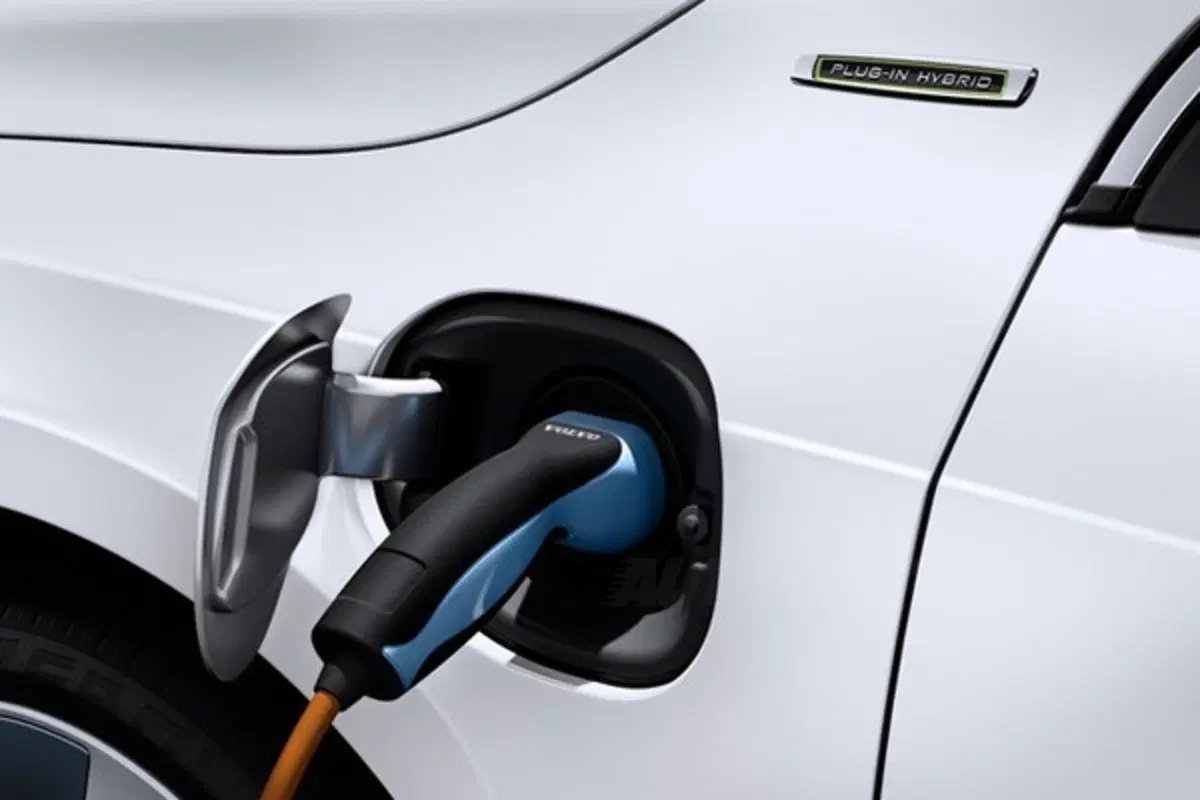 Volvo V60 Hybrid: anche grazie a lei 1.200 posti di lavoro (7)