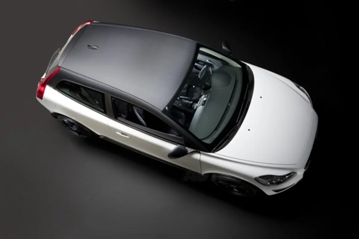 Volvo C30 Black Design (9)