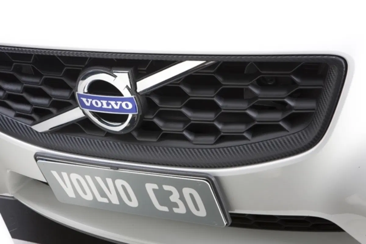 Volvo C30 Black Design (13)