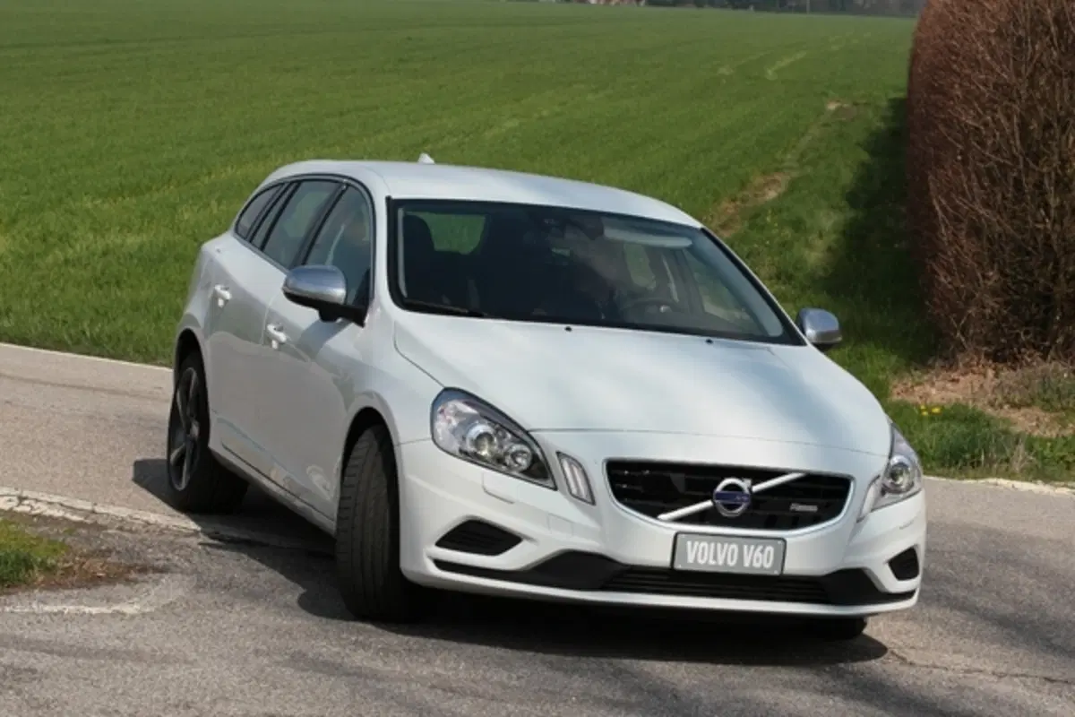 Volvo V60 R-Design (3)