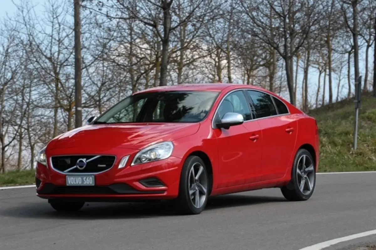 Volvo V60 R-Design (8)