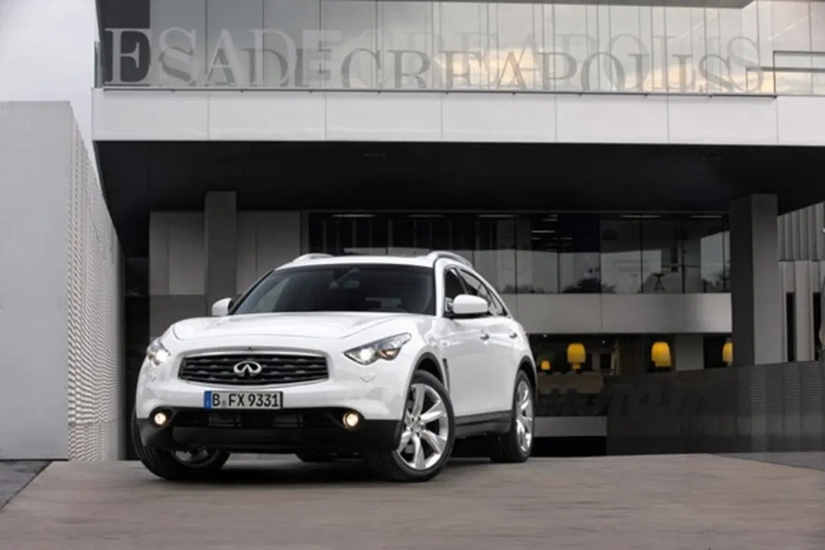 Infiniti FX M.Y. 2011 (6)