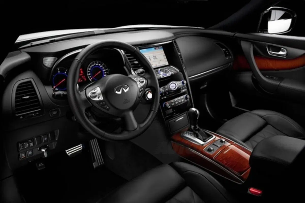 Infiniti FX M.Y. 2011 (9)