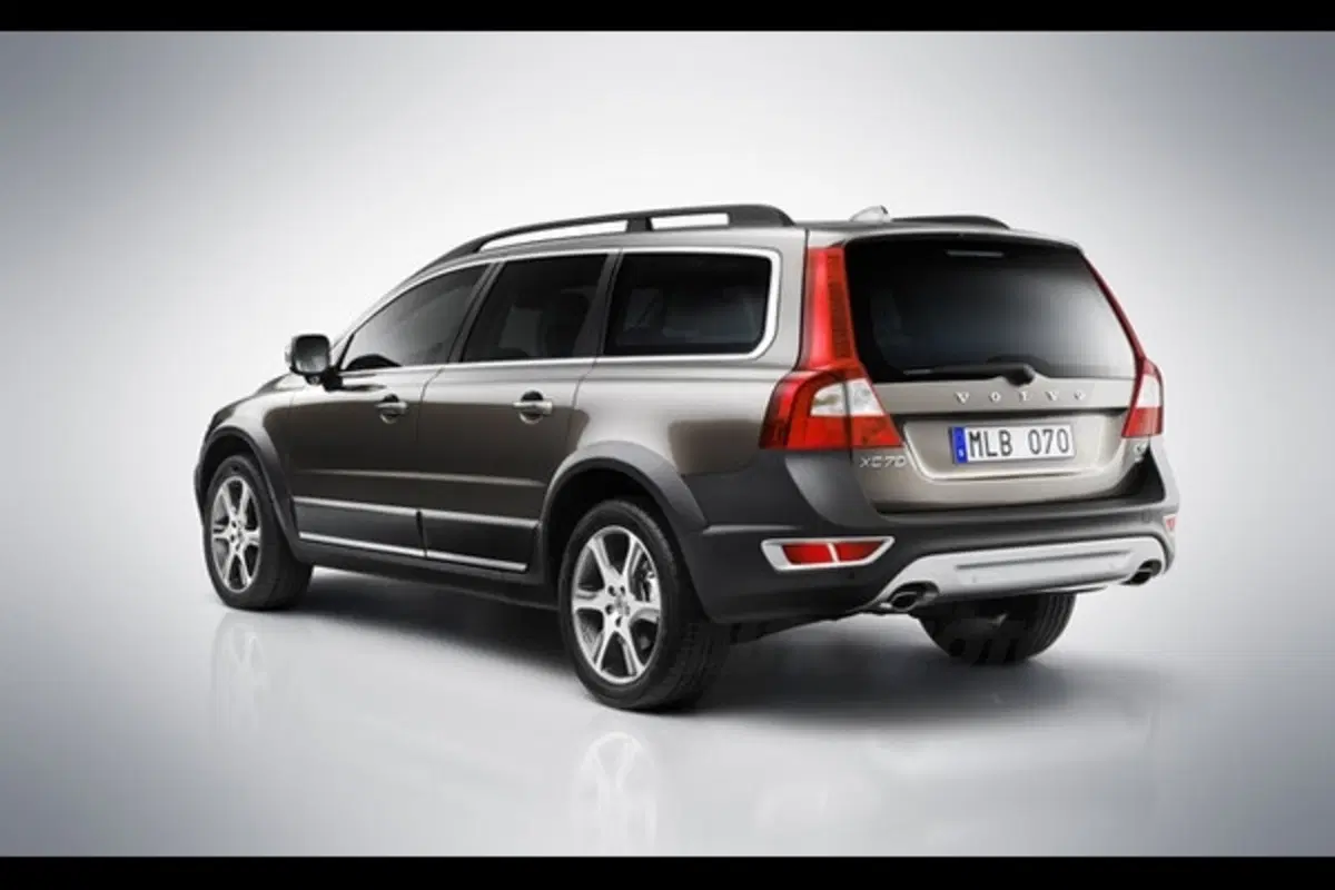 Volvo XC70, V70 e S80: 215 CV per il D5 (2)