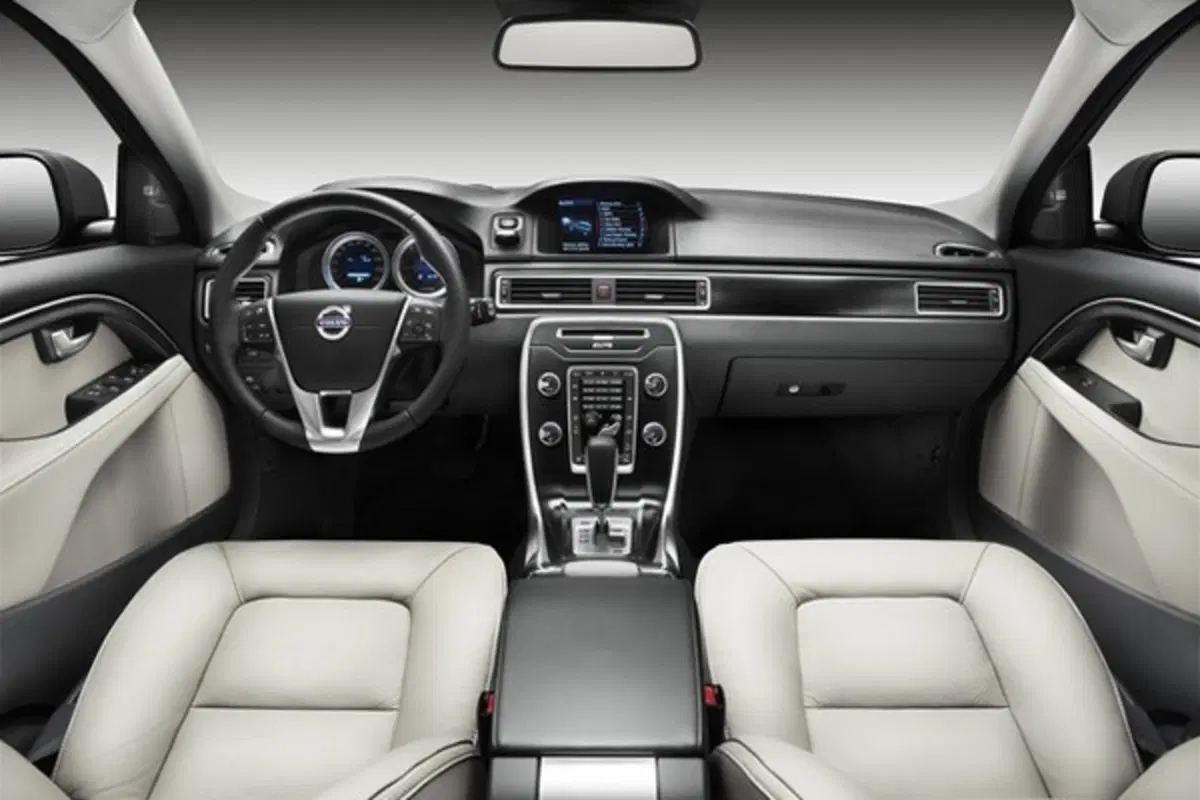 Volvo XC70, V70 e S80: 215 CV per il D5 (4)