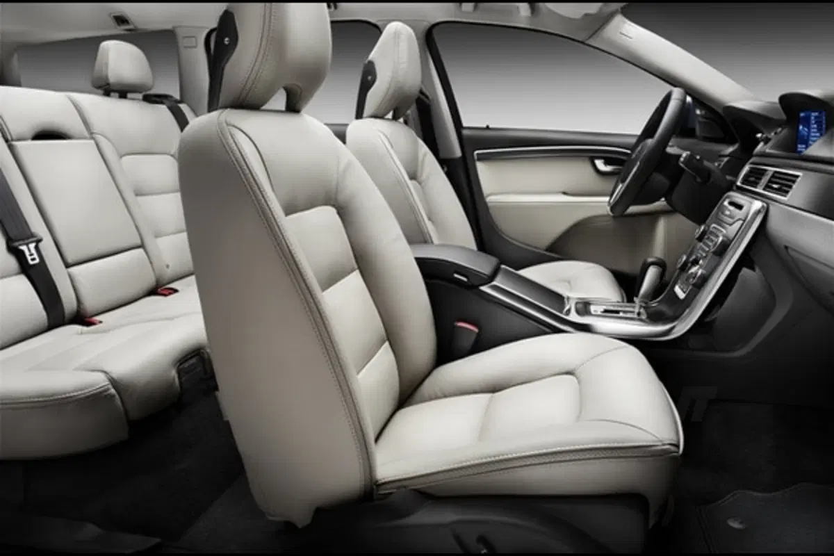 Volvo XC70, V70 e S80: 215 CV per il D5 (5)