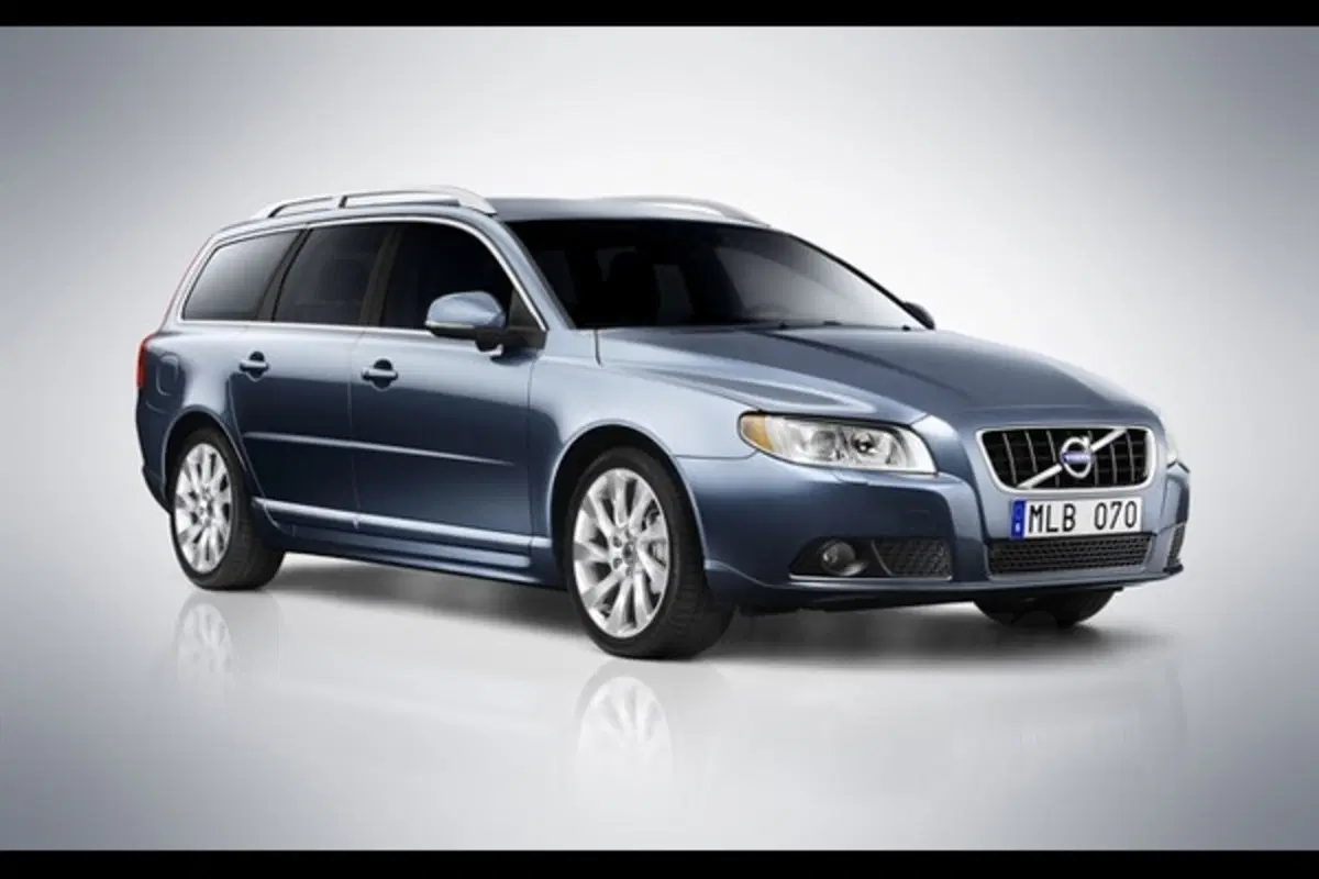 Volvo XC70, V70 e S80: 215 CV per il D5 (7)