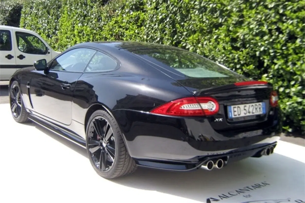 Alcantara for Jaguar: a Milano il Giaguaro stupisce (2)
