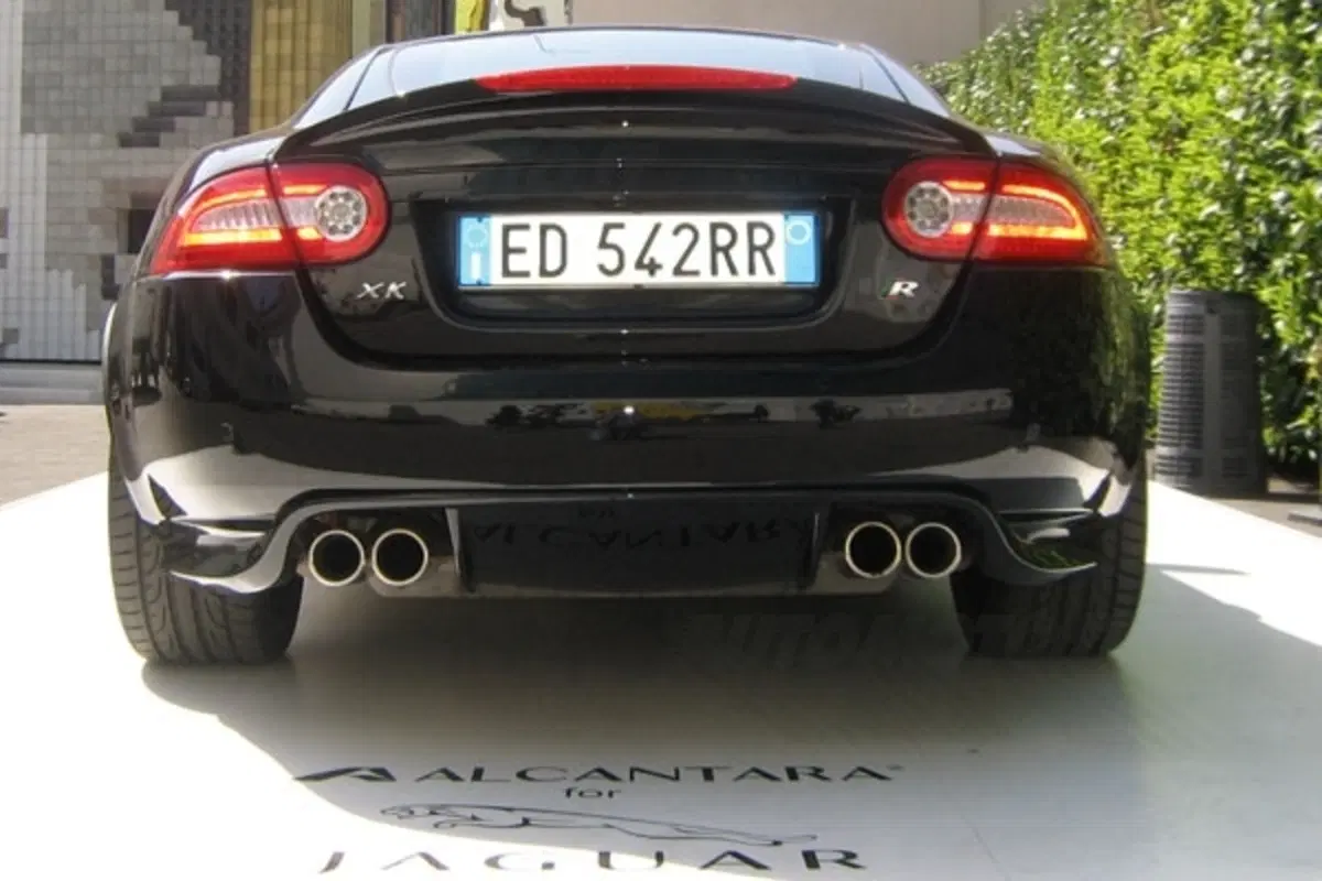 Alcantara for Jaguar: a Milano il Giaguaro stupisce (3)