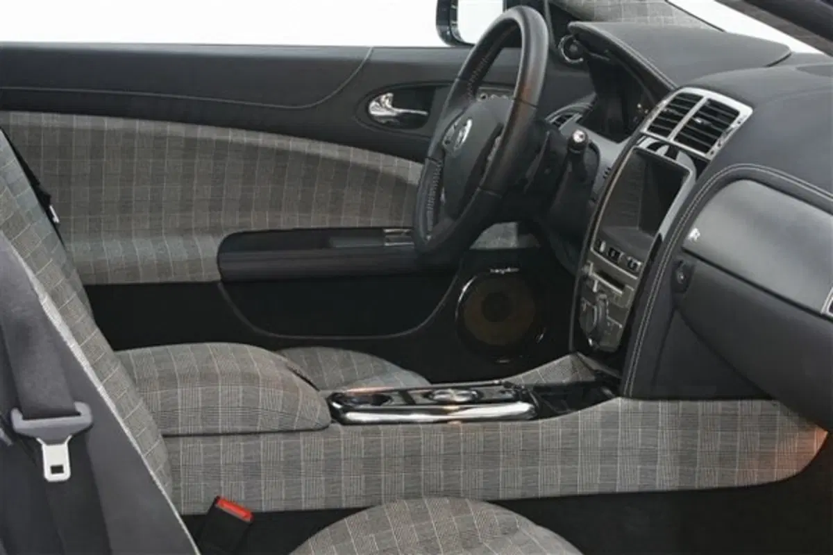 Alcantara for Jaguar: a Milano il Giaguaro stupisce (5)