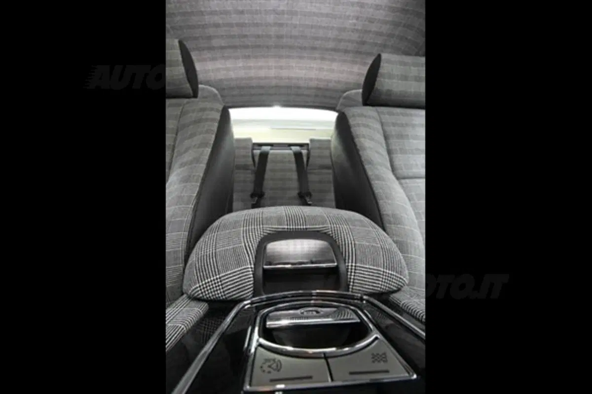 Alcantara for Jaguar: a Milano il Giaguaro stupisce (11)