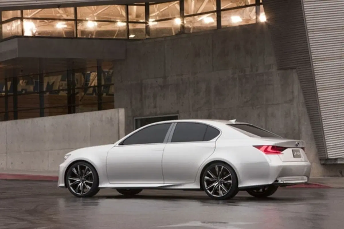 Lexus LF-Gh (6)