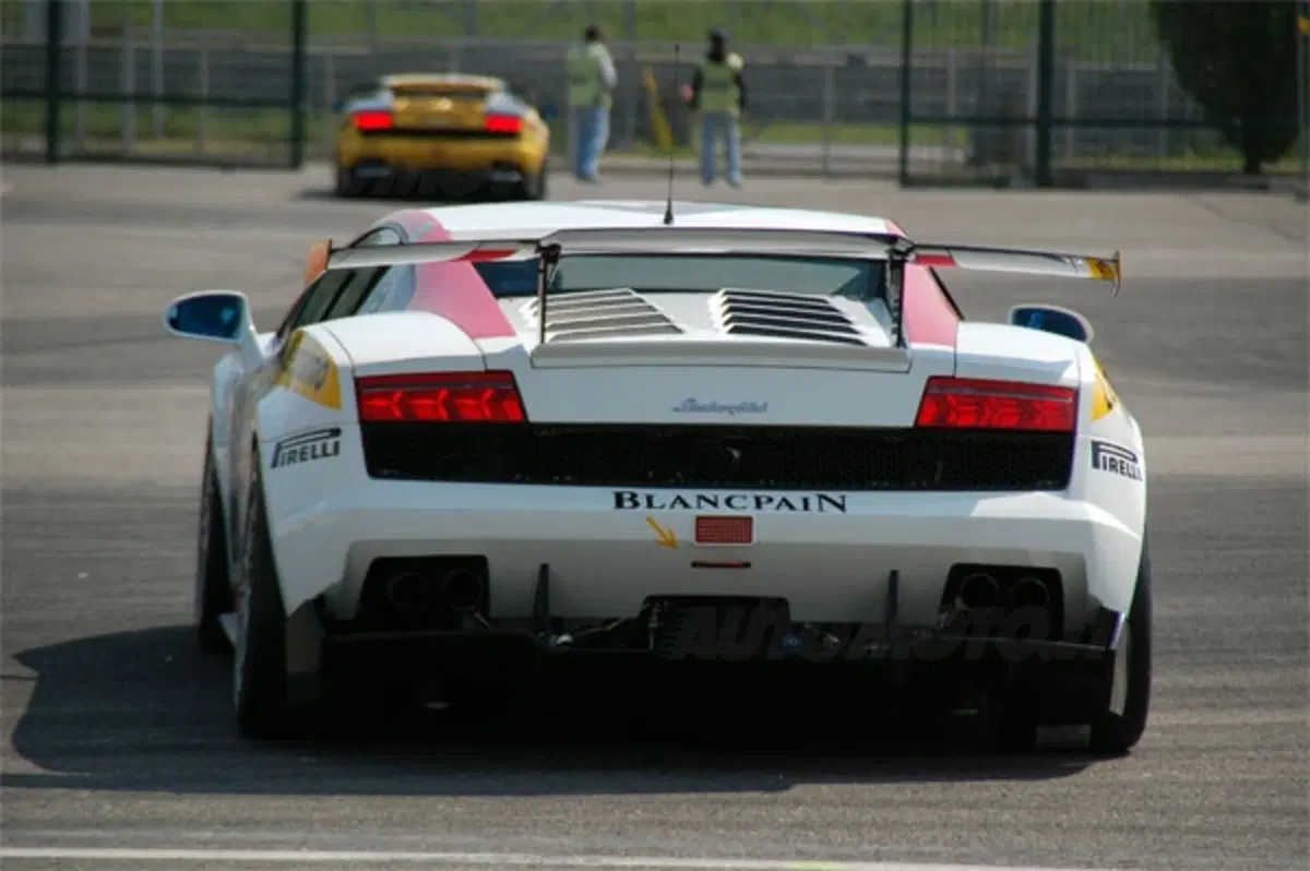 Lamborghini Super Trofeo: vis à vis con Winkelmann (17)