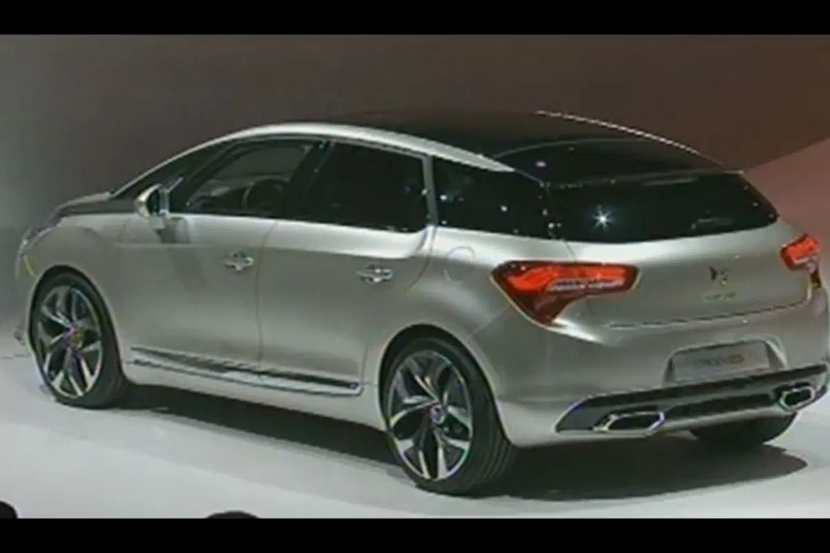 Citroen DS5 - prime immagini da Shanghai (5)