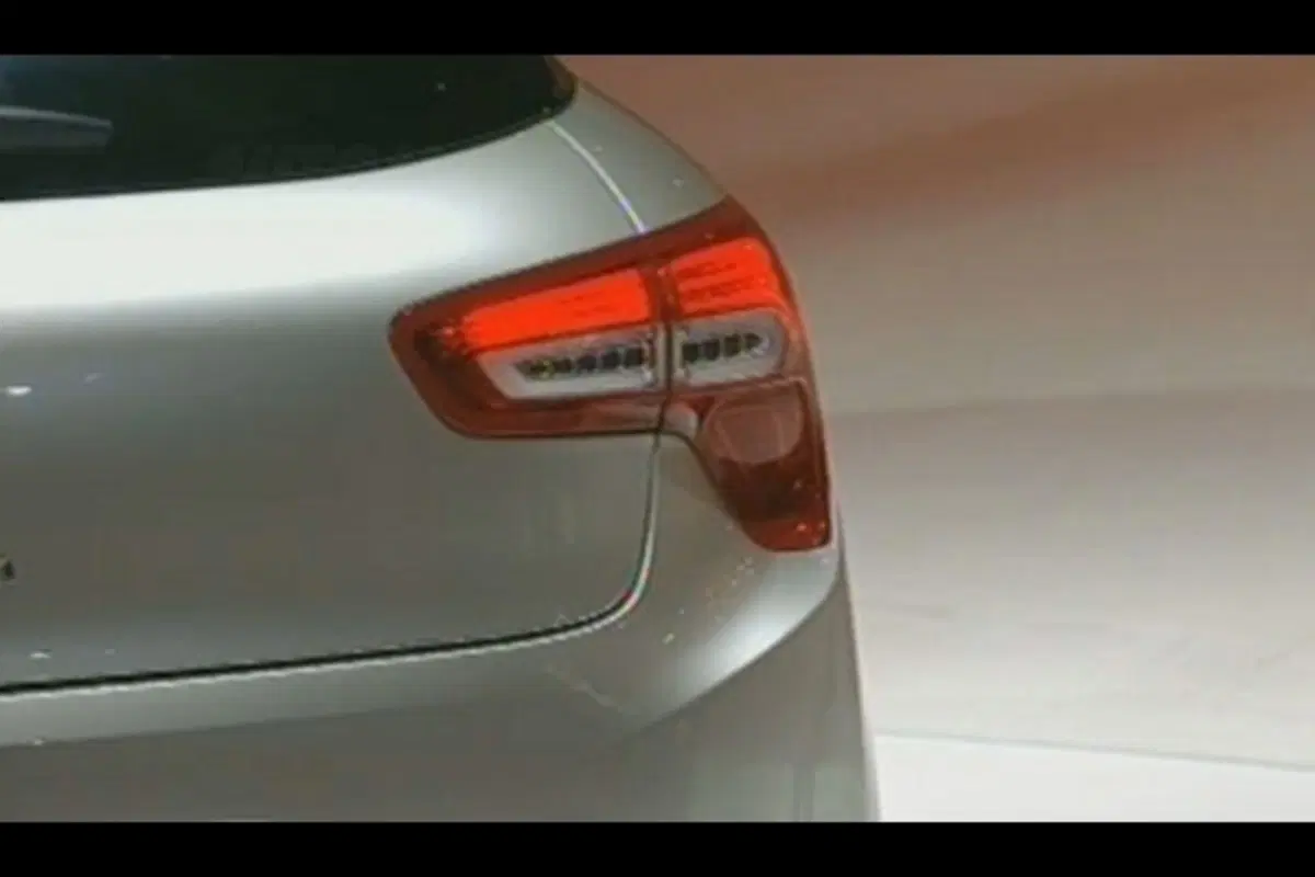 Citroen DS5 - prime immagini da Shanghai (12)