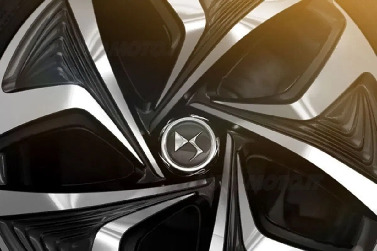 Citroen DS5 - prime immagini ufficiali (10)