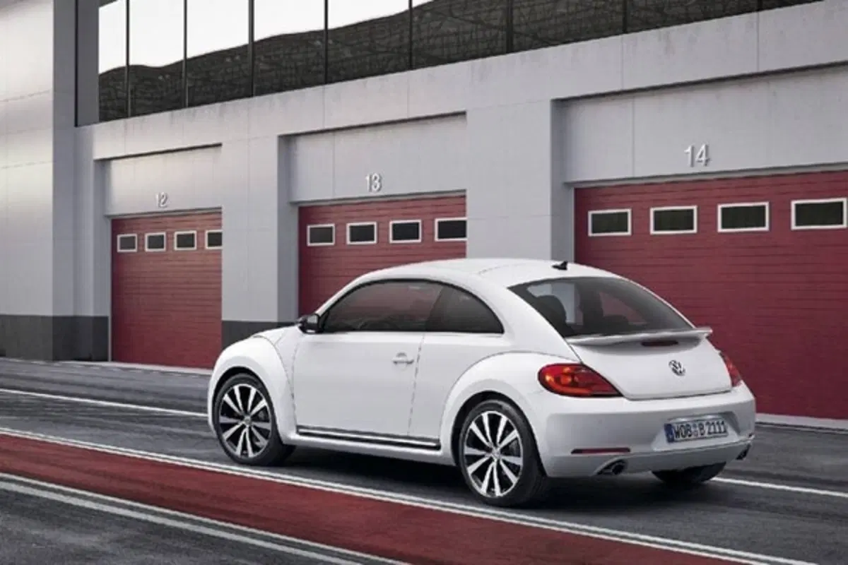 Volkswagen New Beetle - foto ed informazioni ufficiali (6)