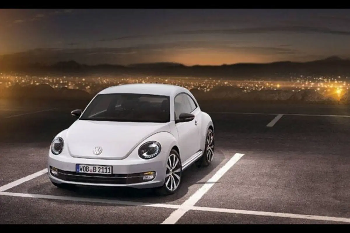 Volkswagen New Beetle - foto ed informazioni ufficiali (8)
