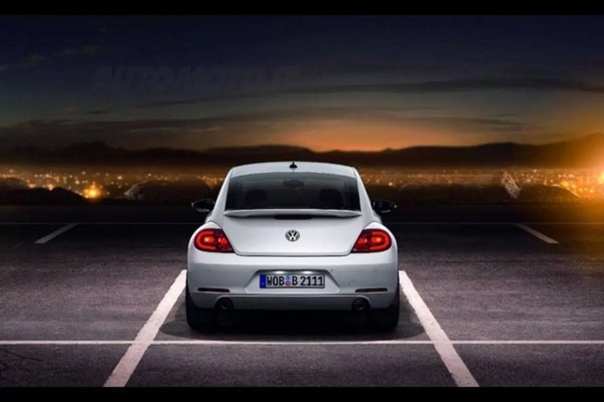Volkswagen New Beetle - foto ed informazioni ufficiali (9)