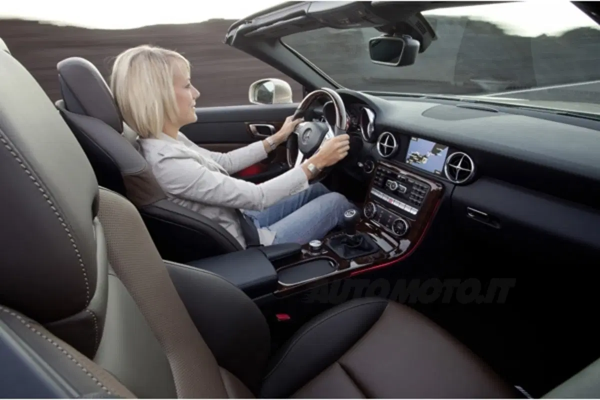 Mercedes Benz SLK (32)