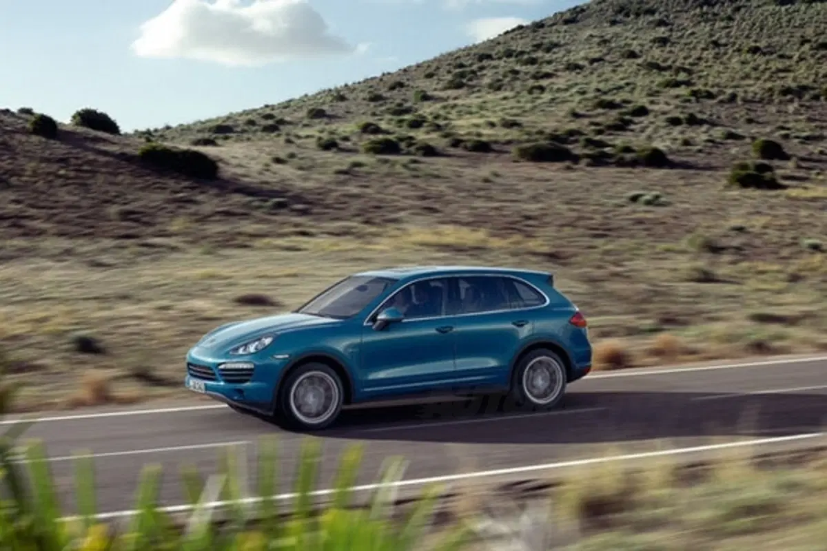 Porsche Cayenne M.Y. 2012: nuovo V6 diesel (4)