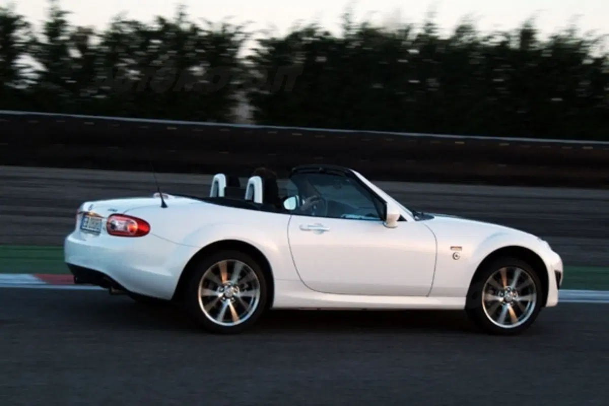 Mazda MX-5 20th Anniversary (6)