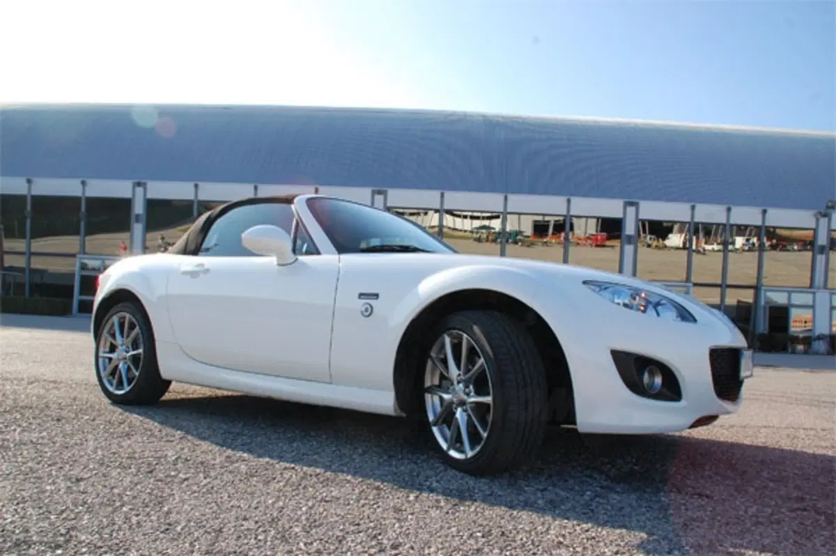 Mazda MX-5 20th Anniversary (11)