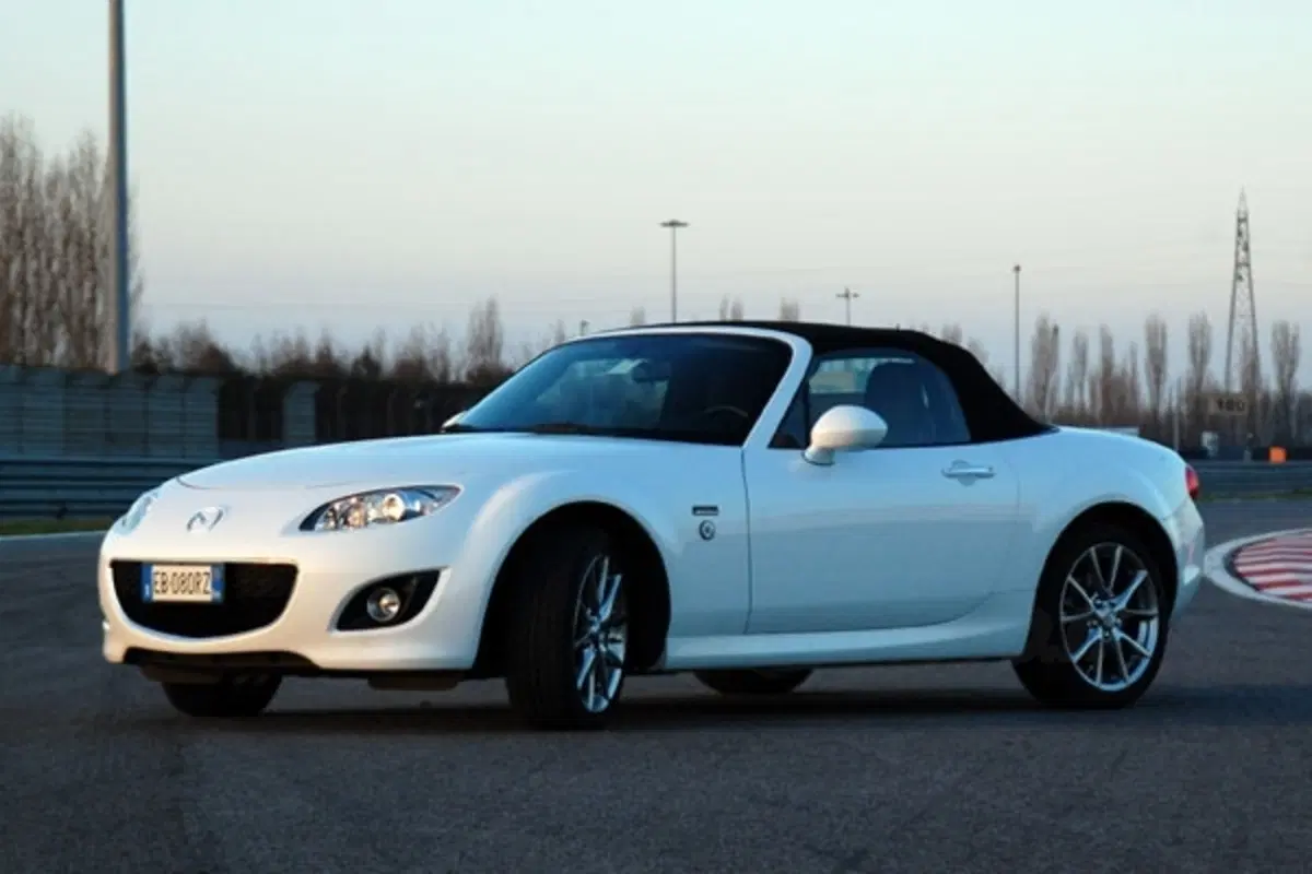 Mazda MX-5 20th Anniversary (15)