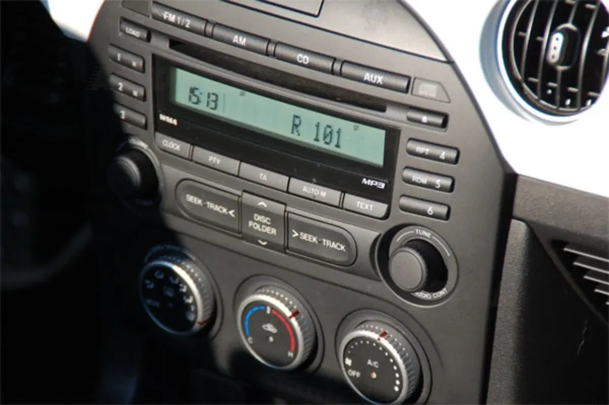 Mazda MX-5 20th Anniversary (41)