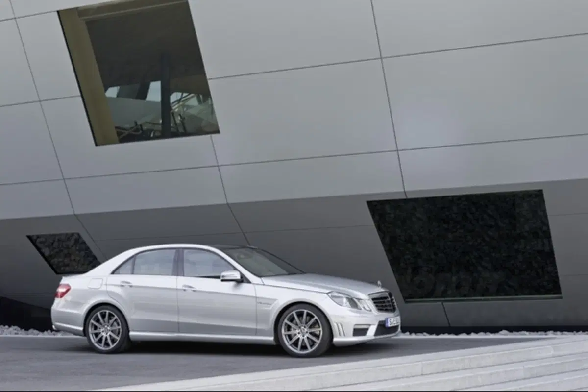 Mercedes Classe E 63 AMG: nuovo V8 biturbo (3)