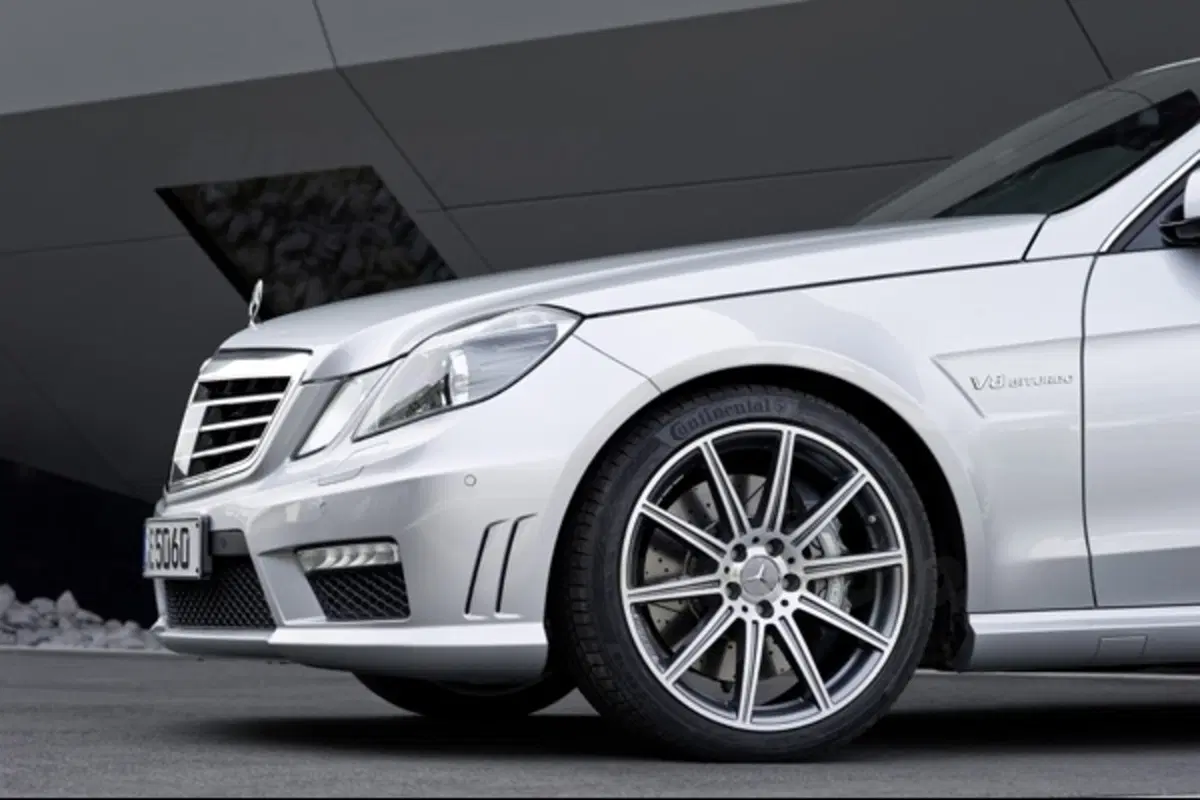 Mercedes Classe E 63 AMG: nuovo V8 biturbo (7)