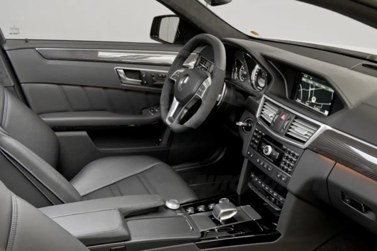 Mercedes Classe E 63 AMG: nuovo V8 biturbo (11)