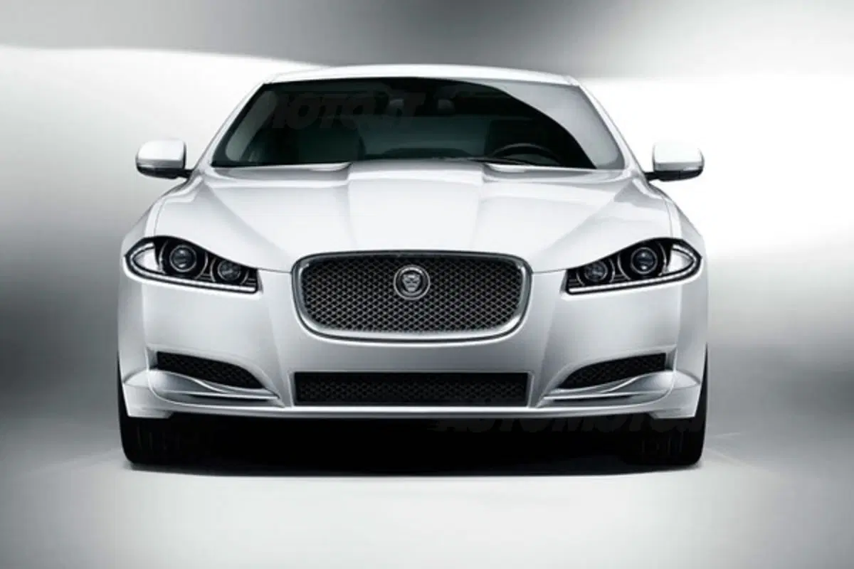 Jaguar XF restyling (4)